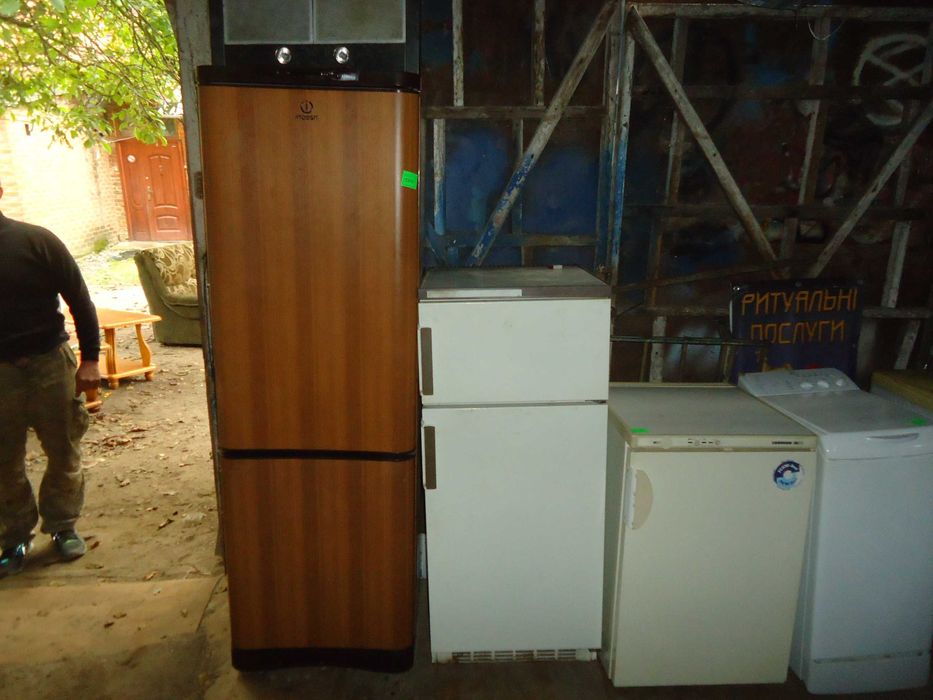 Продам холодильник Снайге рф31см