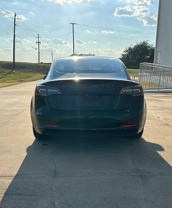 Tesla Model 3 Long Range      2019
