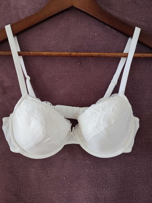 Biustonosz nowy 75B  Petite Fleur