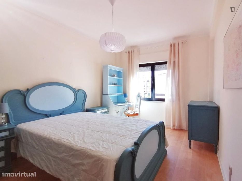 Quarto - localizado em Santarem