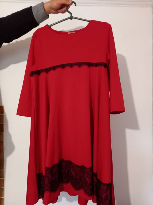 Продам червону сукню