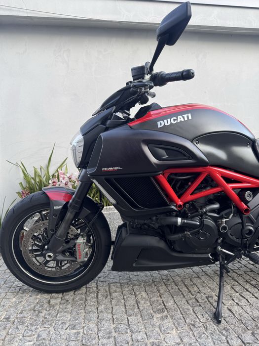 Ducati Diavel Carbon