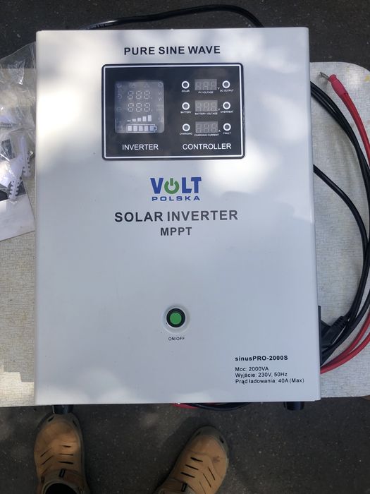 Інвертор Volt Polska Sinus PRO 2000S 12V 2000VA гібридний з MPPT