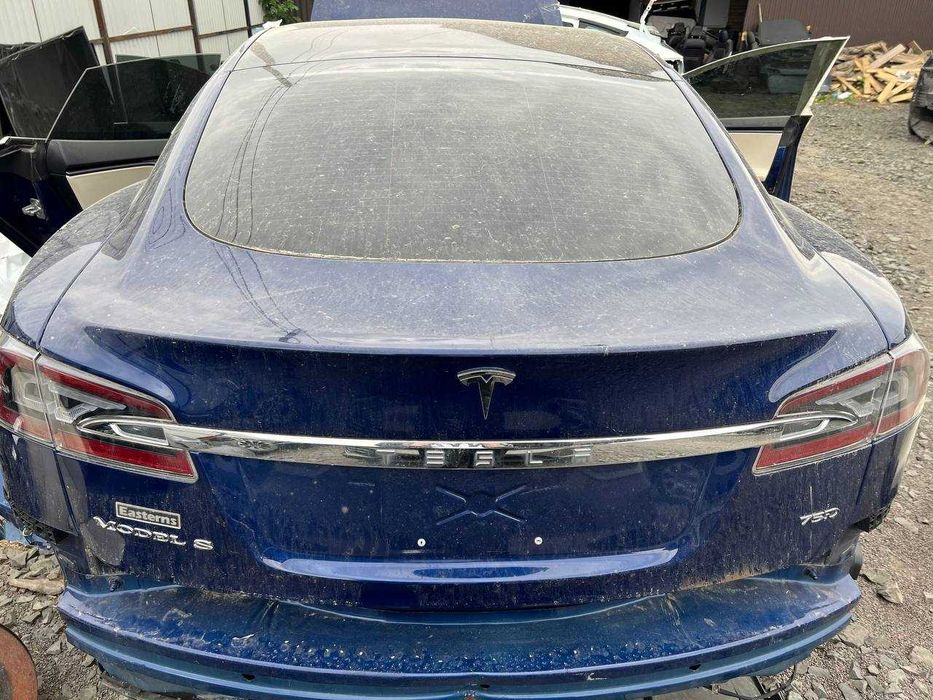 Крило крила Тесла Модел С Tesla Model S 2018-