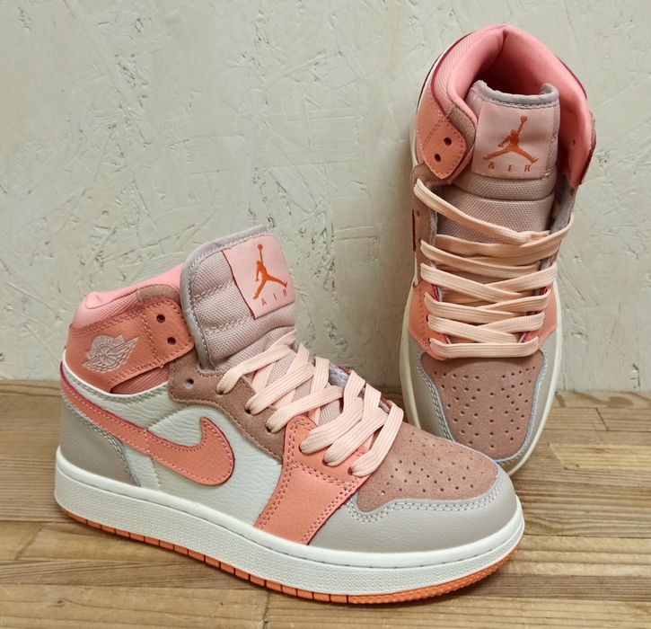 Nike Jordan кроссовки женские высокие оранжево бежевые натуральн кожа