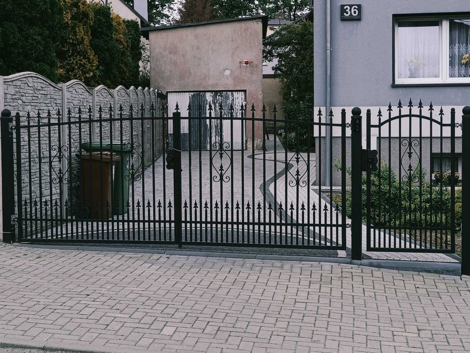 Bramy, Furtki, Napędy, Przęsła, Bramy przesuwne, Montaż, Cynkowanie