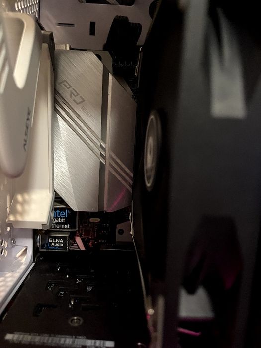 В продажі комплект ddr4