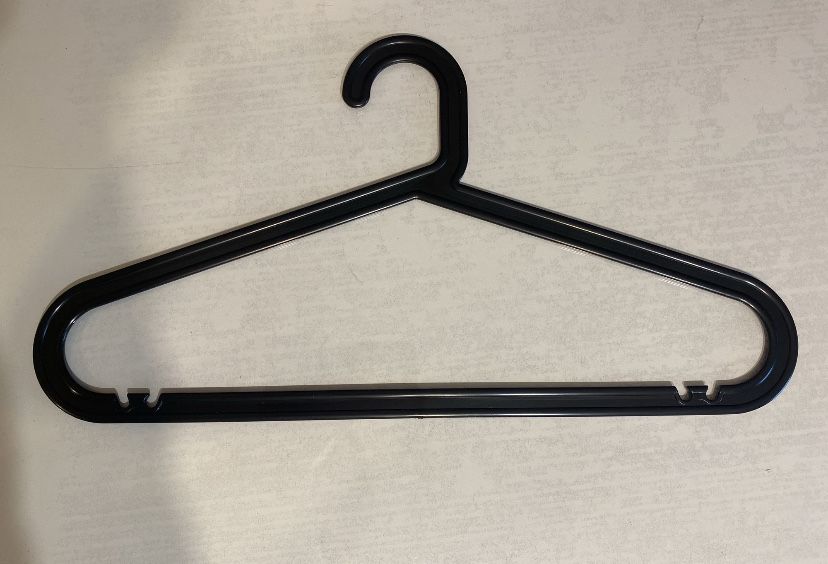 NOWE wieszaki na ubrania 20 sztuk czarne