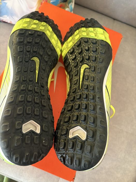 Neonowe Turfy Buty piłkarskie męskie Nike Mercurial