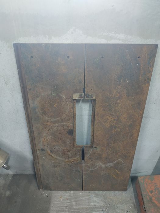 Плита металева товщиною 2см 120см*38см