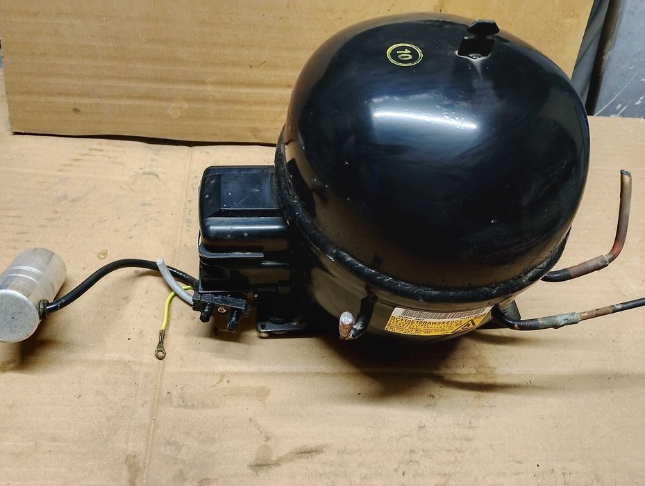 Agregat kompresor sprężarka Matsushita dc110e10raw5 r600a