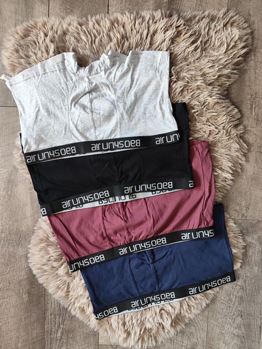 Cztery pary bokserek r.44