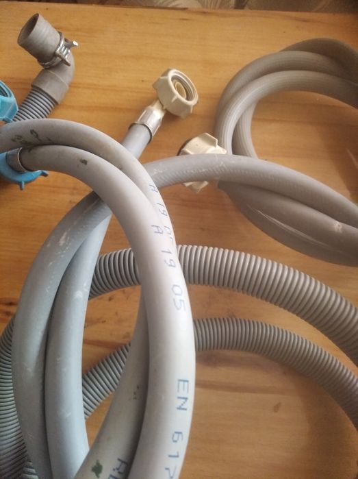 Шланги для пральних машин.