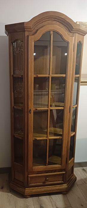 Witryna witrynka drewniana przeszklona