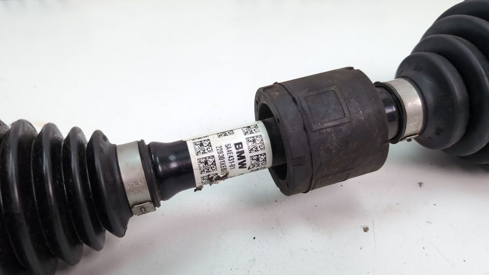 Напіввісь (привід) передня, ліва для BMW X1 2023-2025