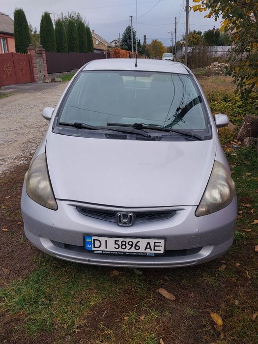 Машина Honda jazz