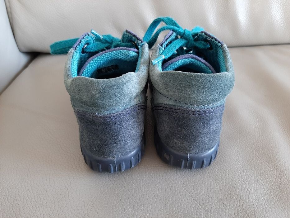 Buty wiosenne Ecco light 25