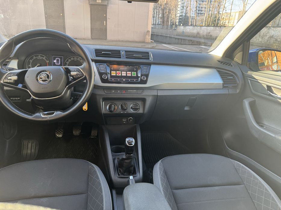 Wynajem skoda Fabia kombi ben/Gaz prywatnie lub na Taxi