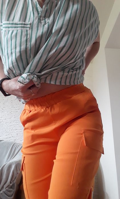 Spodnie na gumce  cargo joggery bojówki Moda włoska S