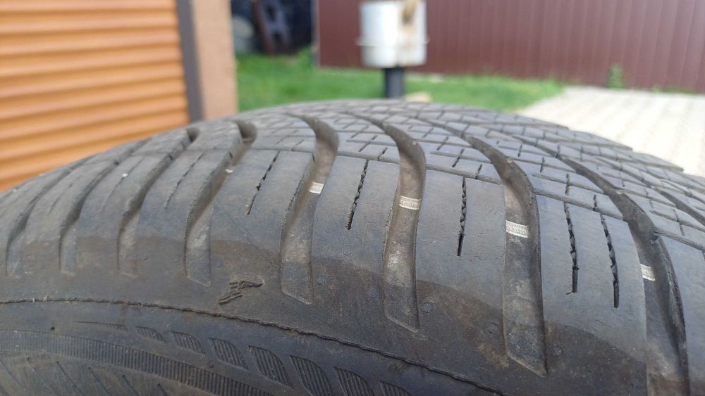 Goodyear vector 4Seasons Gen-3 205/55R17 95V