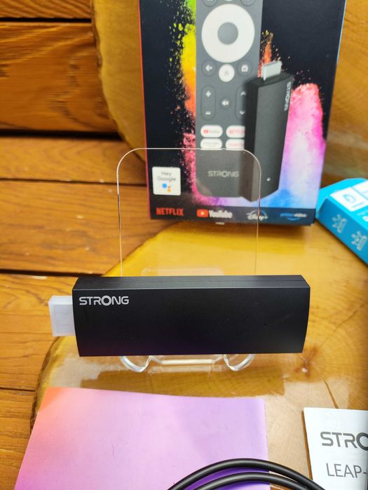 Strong Leap-UNA TV Stick Android TV Chromecast Miracast TV Netflic Youtube box Nowy
