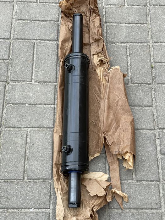 Siłownik  hydrauliczny wspomagania poprzeczny