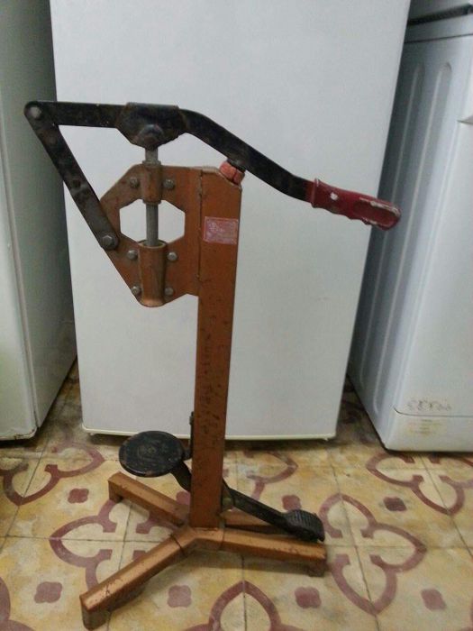 Maquina de engarrafar manual