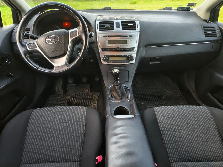 Toyota Avensis kombi 2015, niski przebieg