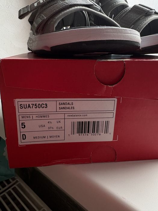 New Balance сандалі