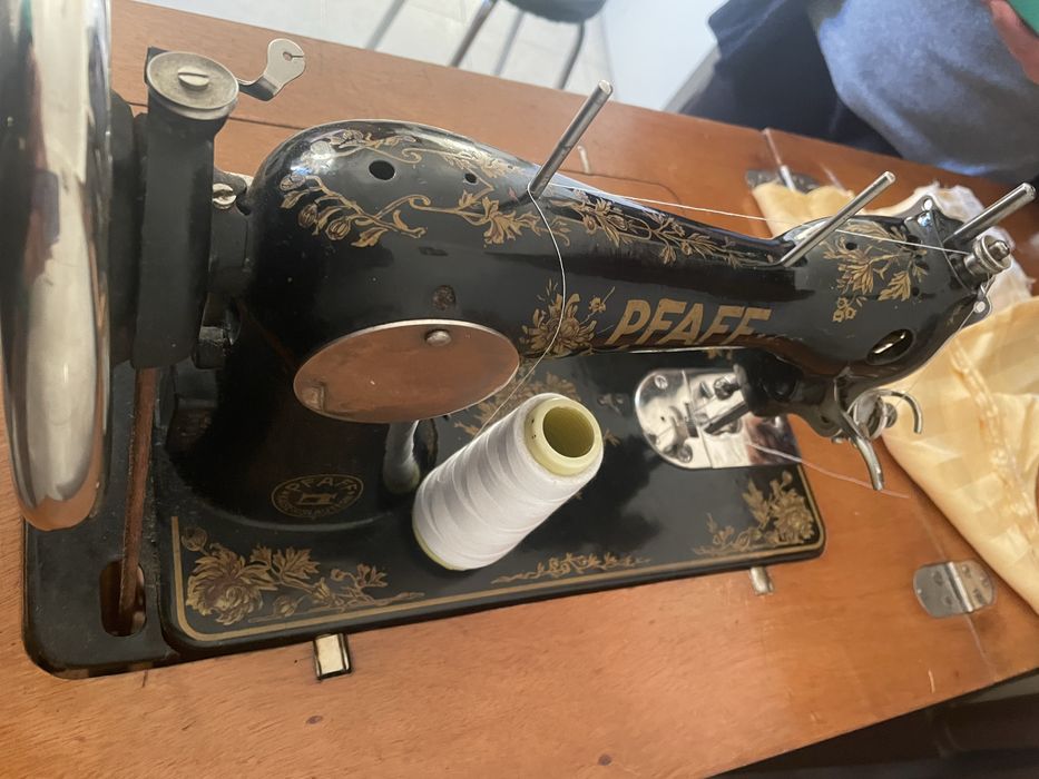 Vende esta maquina de costura