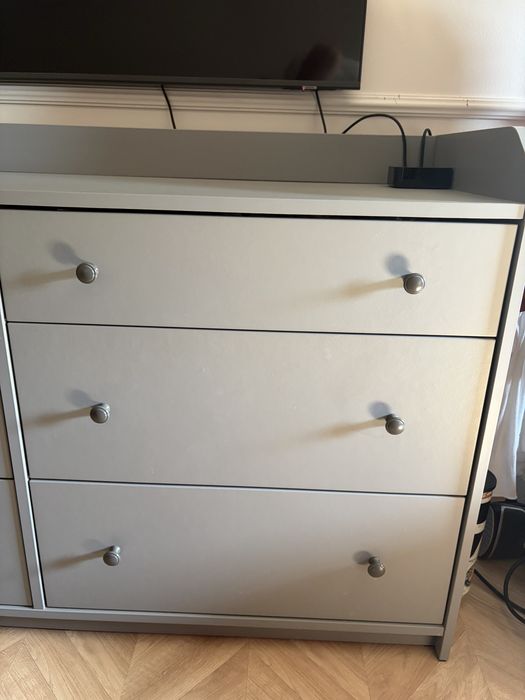 Cómoda Ikea HAUGA