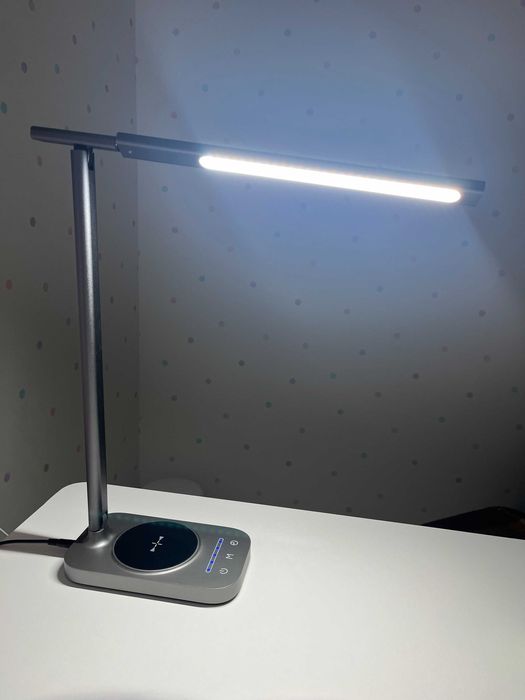 Світлодіодна настільна лампа FunDesk LC2