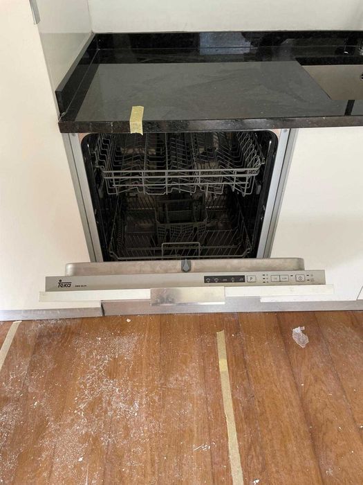 Mobiliário de Cozinha + Eletrodomésticos Teka