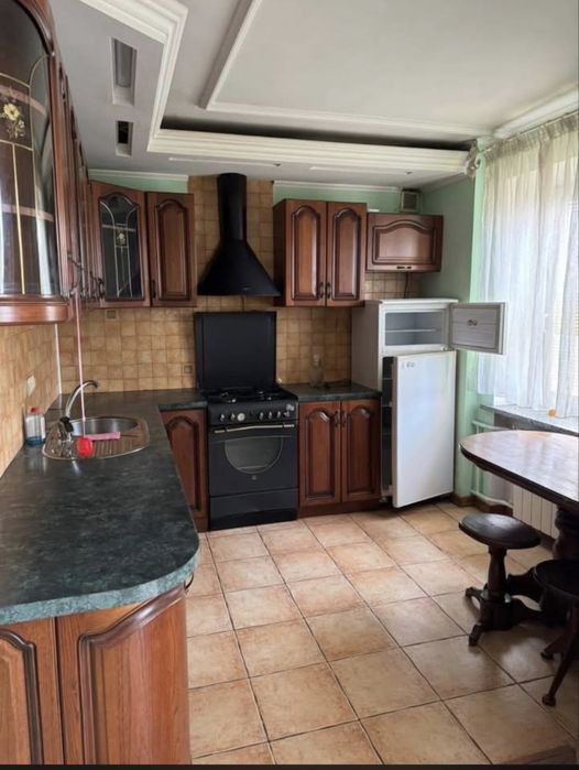 Продається 3 кімнатна квартира.