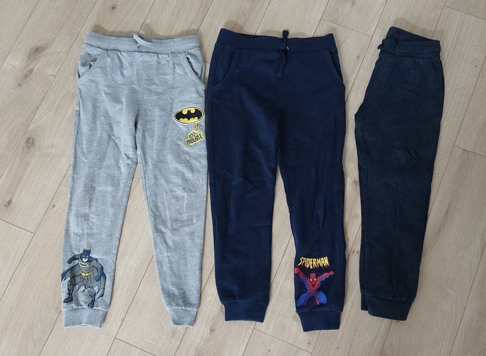 Spodnie dresowe 122 Spiderman Batman marwel 7 lat