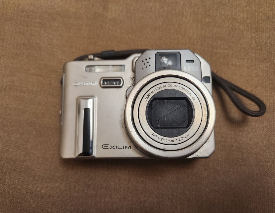 Фотоапарат Casio ex-p600