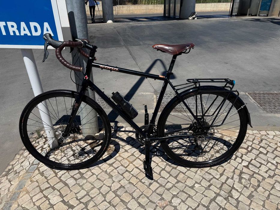 Kona Sutra 2022 aço cicloturismo gravel 56 GRX Brooks tubeless