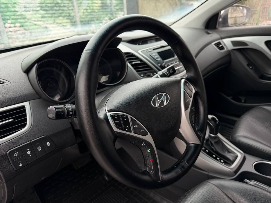 Продам Hyundai Elantra Хундай Елантра  2014 Dizel Avtomat