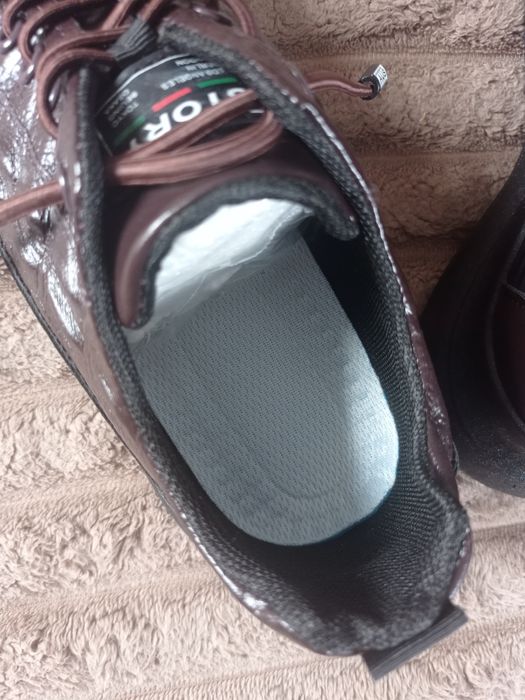 Кросівки 39 розмір.