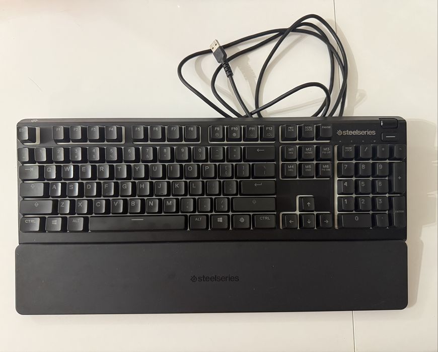 Klawiatura Gamingowa SteelSeries APEX 3 - jak nowa!