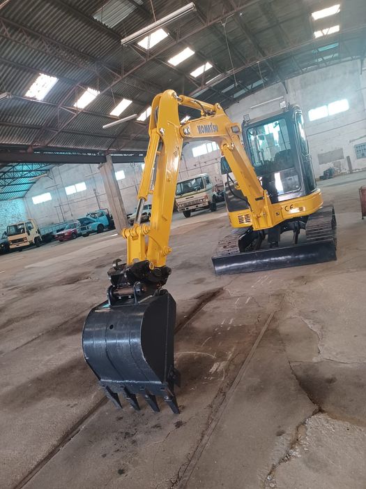 Venda de máquina jiratoria komatsu pc 5.5