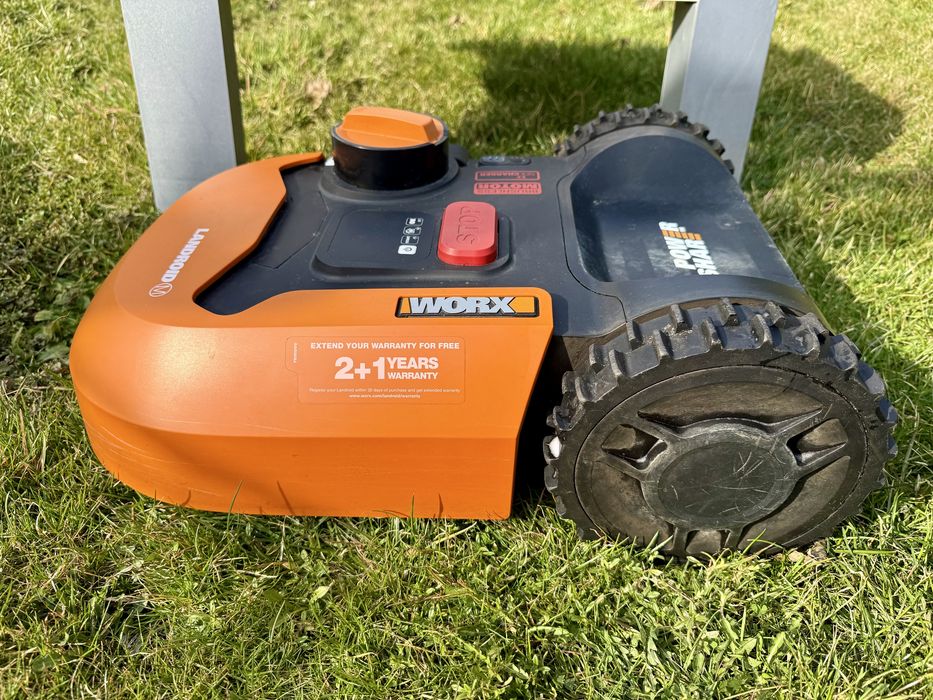 Robot koszacy WORX LANDROID M500 WR141E