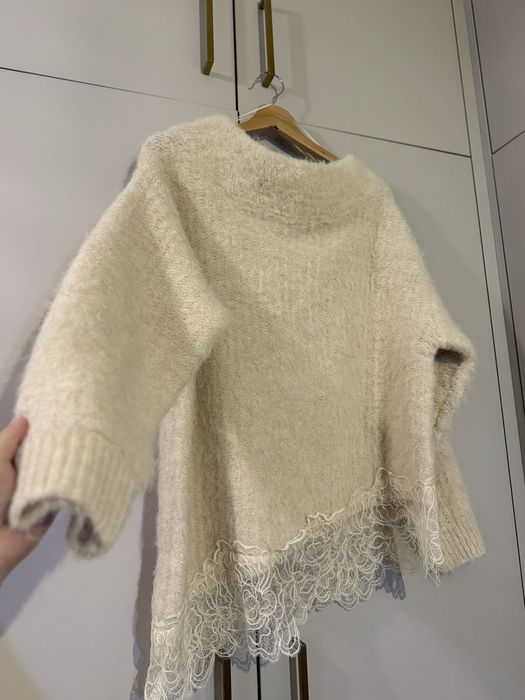 Sweter z koronką viralowy zara
