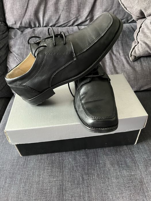 Sapato de sola preto