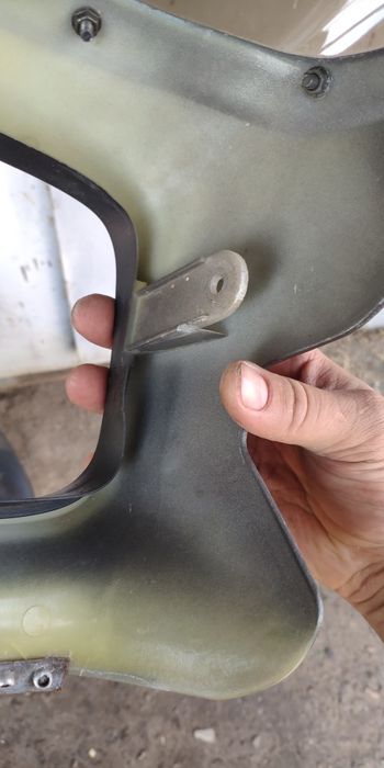 Обтекатель, ветровик на мотоцикл