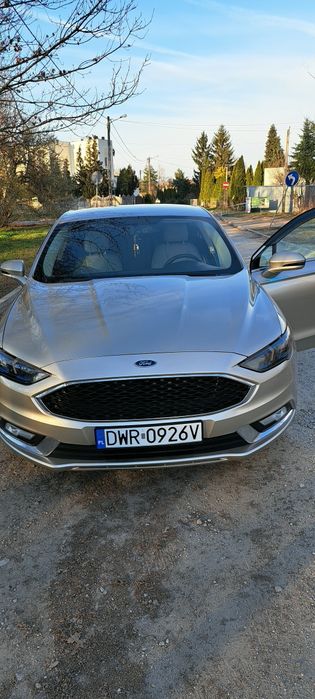 Sprzedam forda u.s.a 2017 hybryd