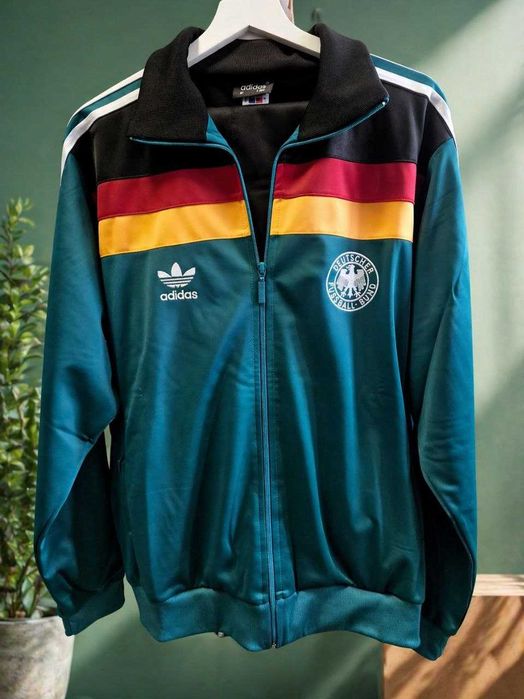 Спортивні костюми чоловічі Adidas schuster ретро