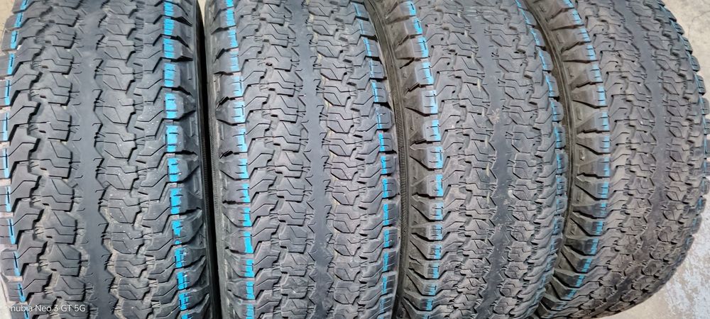 Pneus 265/70/16 semi novos