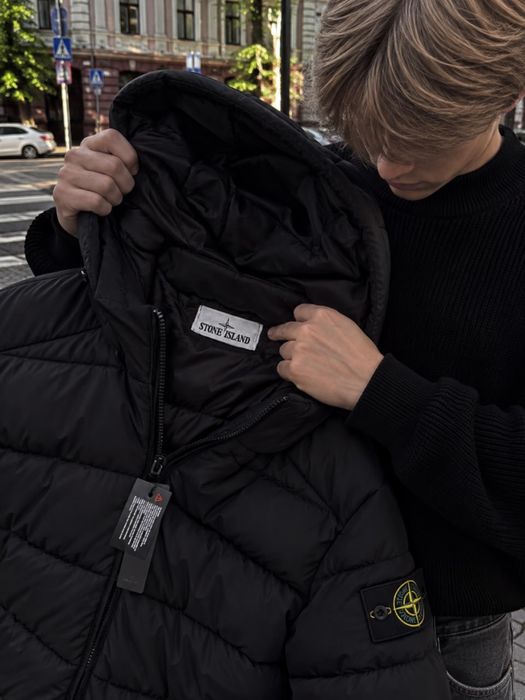 Курточка Stone Island,в наявності багато різних розмірів