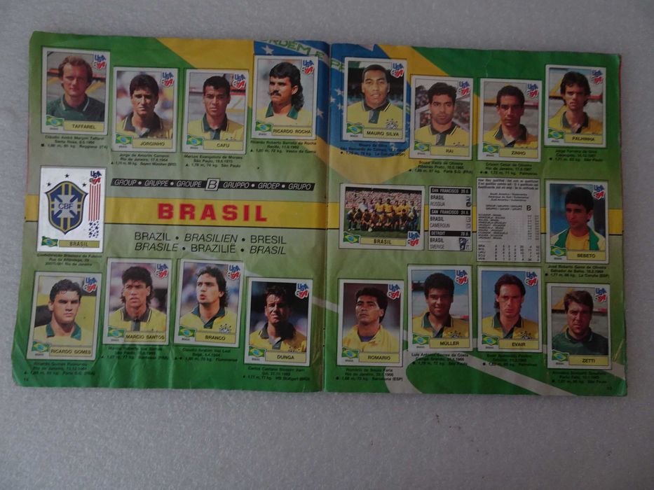 Caderneta de cromos de futebol USA 94 Panini (faltam 10 cromos)
